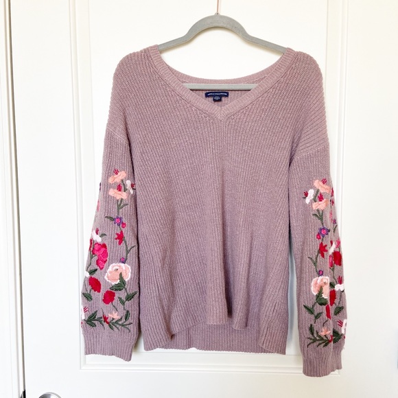 American Eagle Outfitters Sweaters - AEO • Mauve Embroidered Floral Sleeve Sweater Sz S